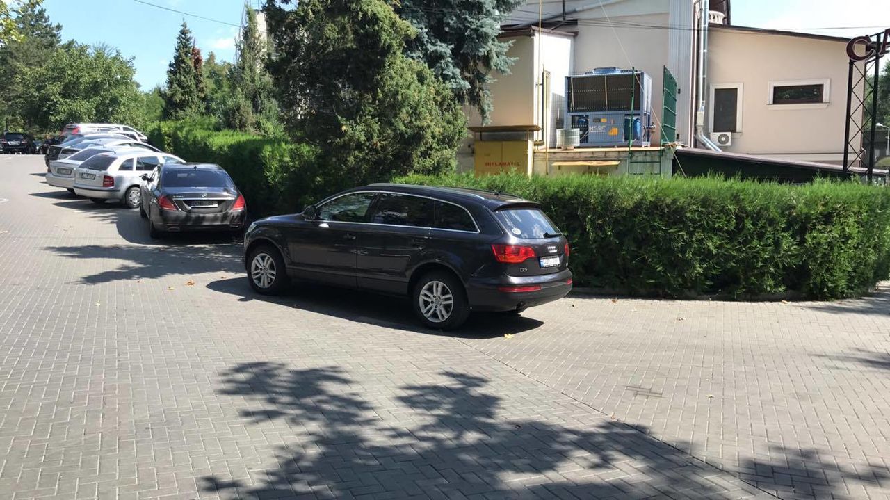 Духовник монастыря Чуфля в пост с помпой отметил День рождения