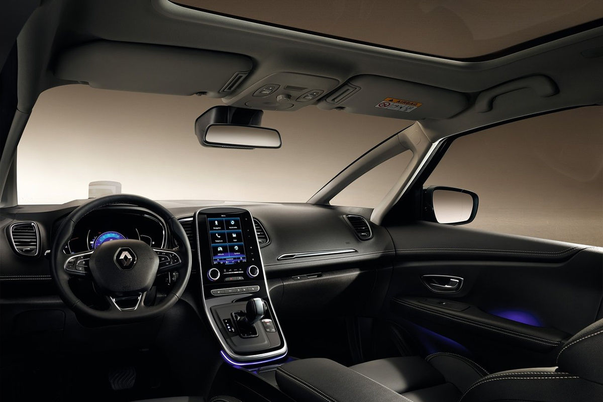 Renault представил семиместный Grand Scenic