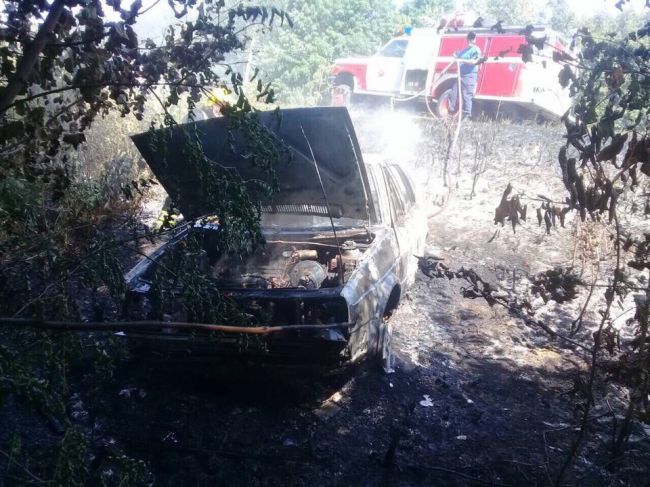 В столице хулиганы угнали автомобиль и сожгли его в ДТП
