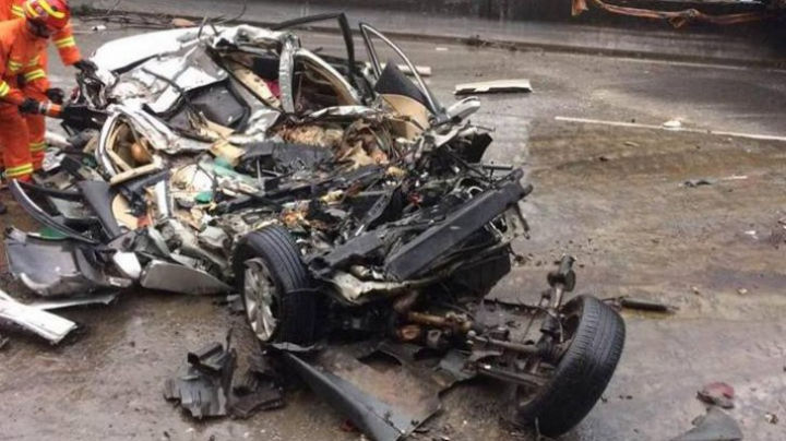 Accident cumplit! Cinci oameni au murit, după ce un autotren a lovit trei mașini