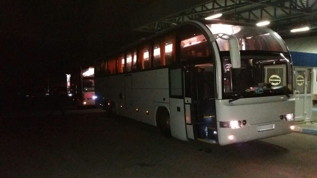 Două autocare ”gemene” depistate cu modificări mecanice neautorizate