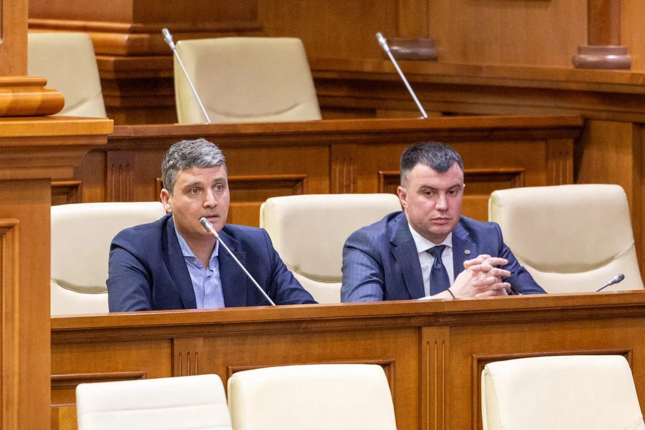 Гражданина Румынии назначили вице-председателем НБМ: 4 депутата PAS не голосовали