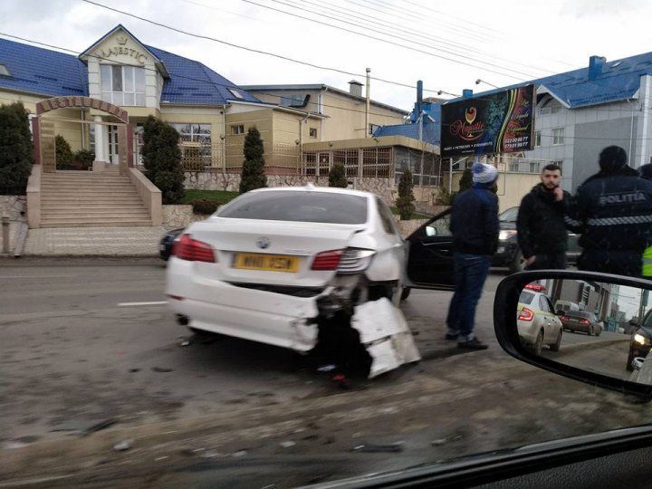 Автомобильная авария заблокировала движение на Оргеевском шоссе