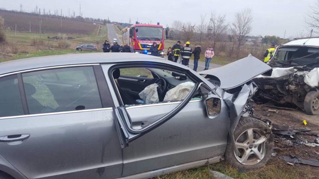 Accident teribil la Sângerei: Un mort și doi răniți. Primele imagini