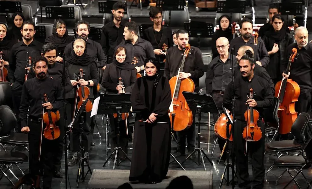 O femeie a devenit, pentru prima dată în 46 de ani, dirijoarea unei orchestre simfonice în Iran