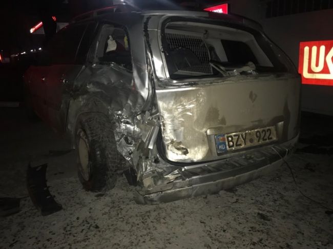 Жёсткая авария на Мунчештской улице: столкнулись Land Rover и Renault