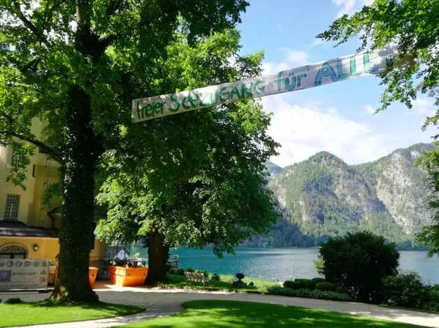 В Австрии анархисты захватили «виллу Шувалова» и требуют ее экспроприации