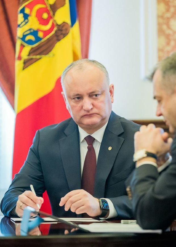 На встречах между высшим руководством страны увеличили социальную дистанцию