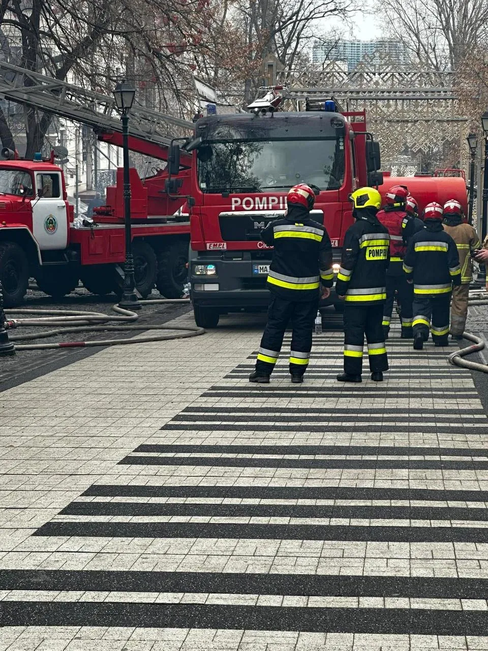 Пожар в центре Кишинева тушили 100 человек: затронуто 4000 квадратных метров