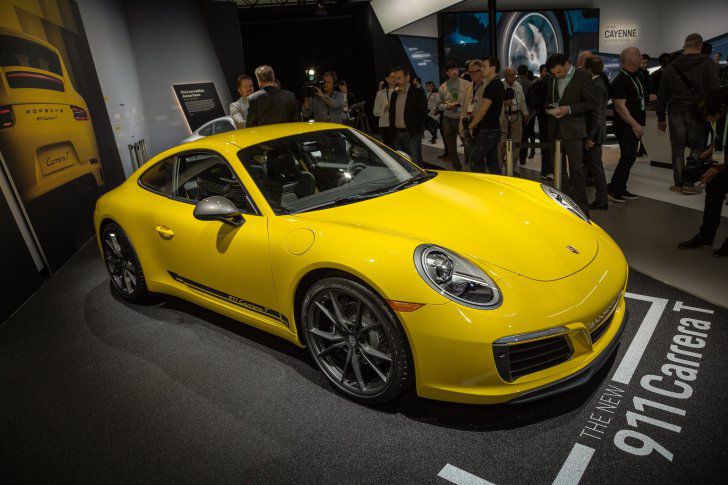 Imagini în premieră cu cel mai nou model Porsche