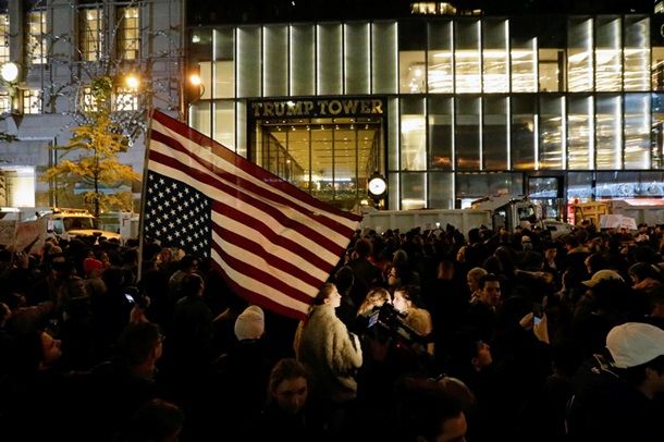 В Нью-Йорке растут протесты против Трампа