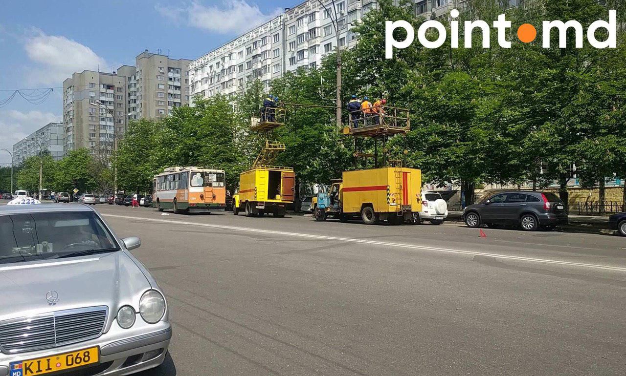 На Рышкановке произошел обрыв троллейбусной линии