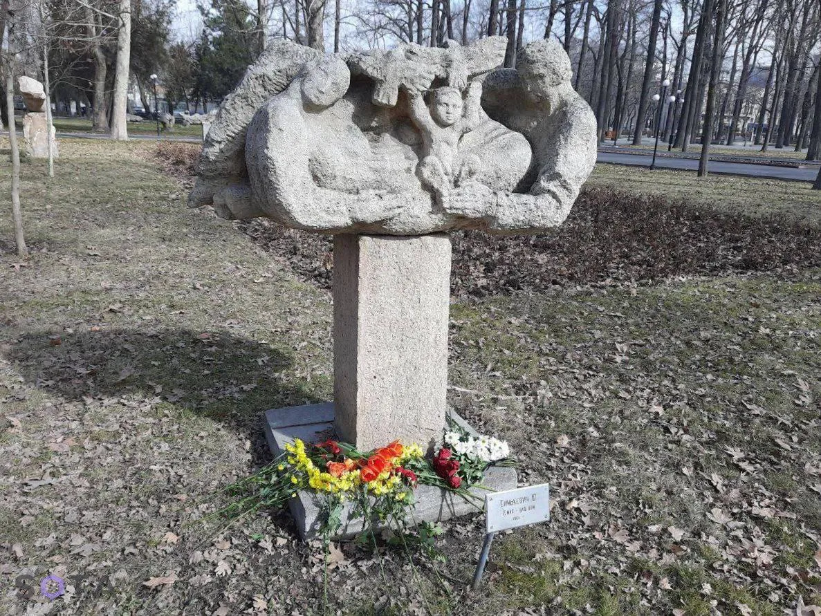 В российских городах начались акции в поддержку Украины