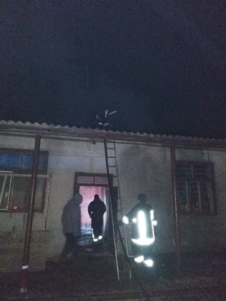 Пожар на предприятии в Хынчештах: спасатели боролись с огнём около 7 часов