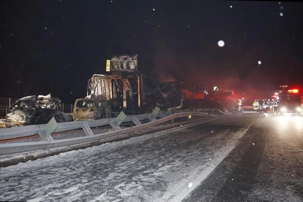 В Японии произошла авария с участием более полусотни машин