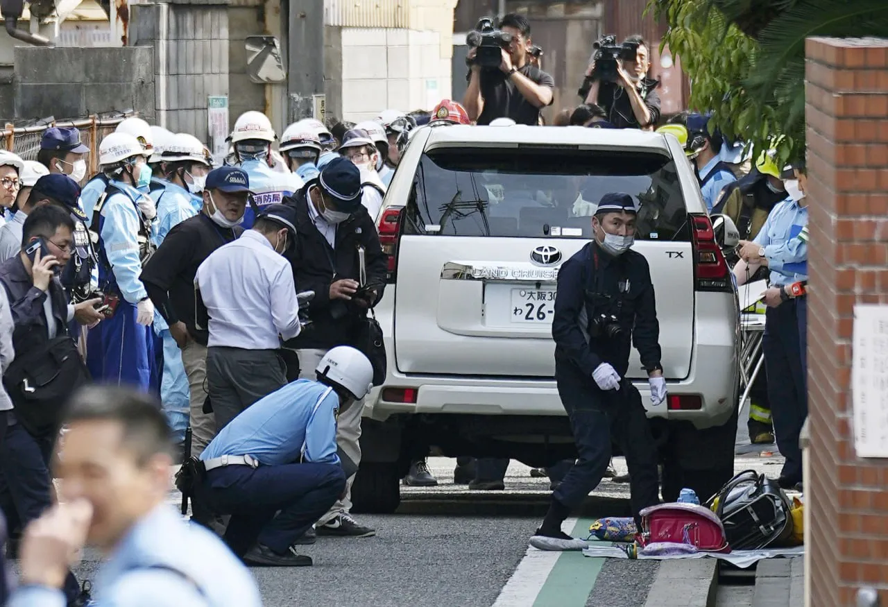 Un bărbat din Japonia a intrat intenționat cu mașina într-un grup de elevi