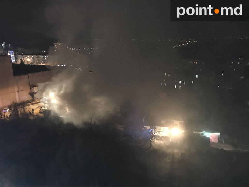 На Рышкановке произошел пожар в ресторане "Кавказская пленница"