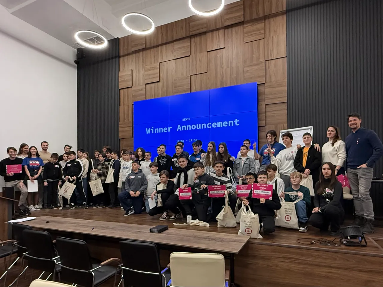 impact A&C: Юные программисты Кишинева спасают планету на хакатоне