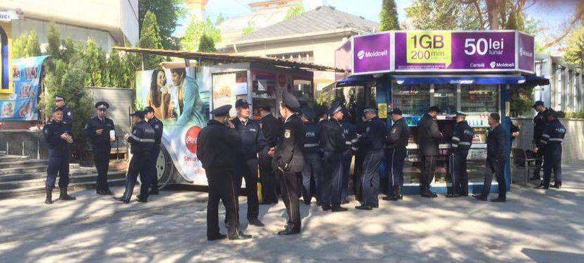 В Кишиневе митинг протеста закончился столкновениями с полицией