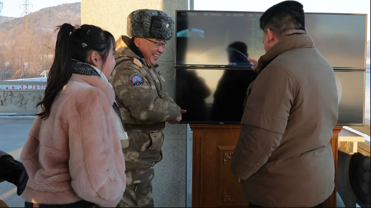 Ким Чен Ын привел 10-летнюю дочь на запуск баллистической ракеты