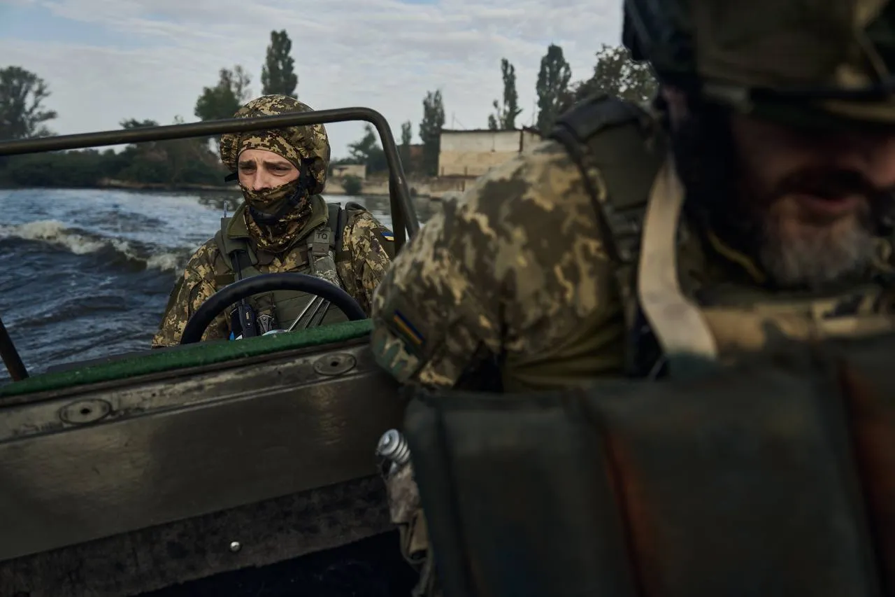 Зеленский опубликовал фото украинских военных на левом берегу Днепра