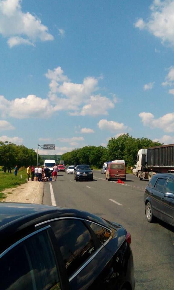 Автомобиль сбил мужчину неподалеку от Дэнчень