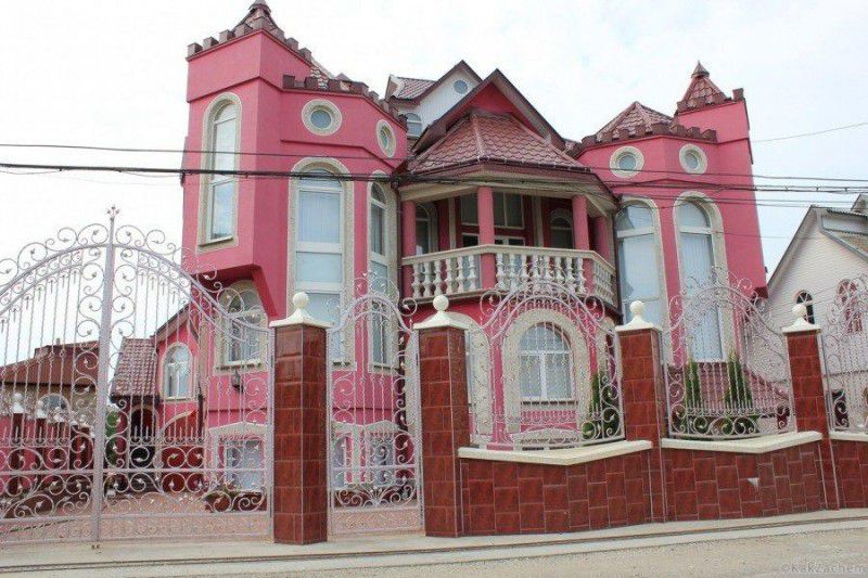 Румынское население самого богатого села Украины поднялось на торговле спиртом