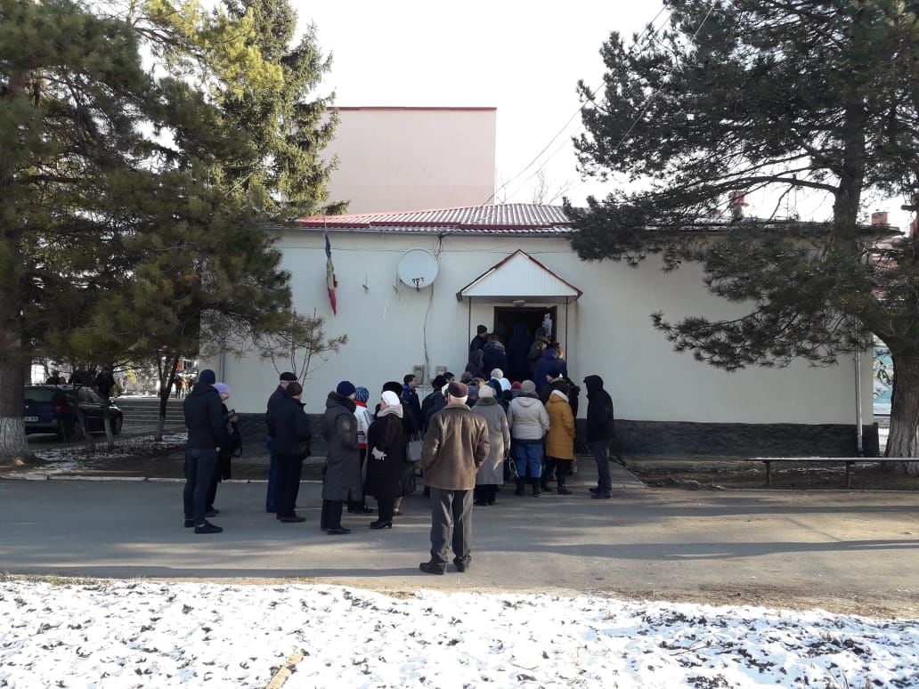Жителей левого берега Днестра массово свозят на избирательные участки