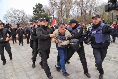 В Одессе завели дело на мужчину из-за коммунистической символики
