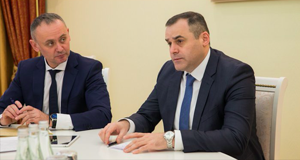 Премьер провел заседание для прояснения ситуации с поставкой природного газа