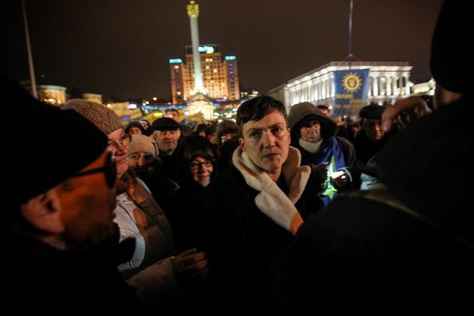 Вече на Майдане: произошли первые стычки