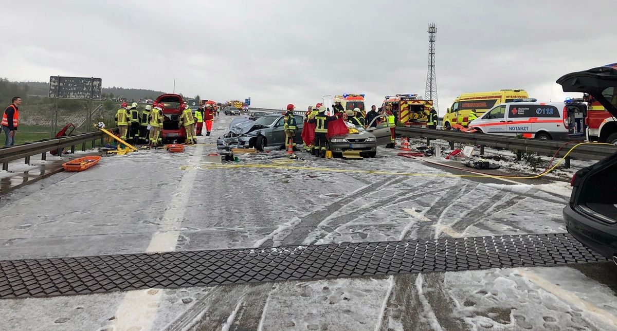 В Германии столкнулись полсотни авто