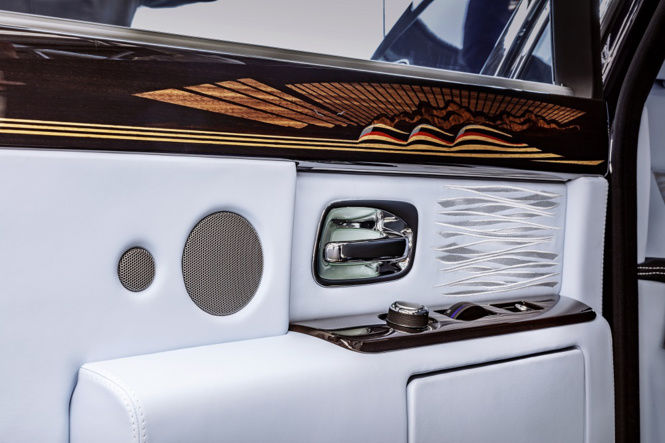 Из ворот завода в Гудвуде выехал последний Rolls-Royce Phantom VII