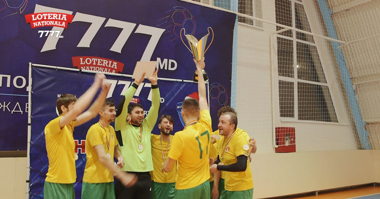 "Рождественский кубок 7777.md" объединил 16 команд по футзалу