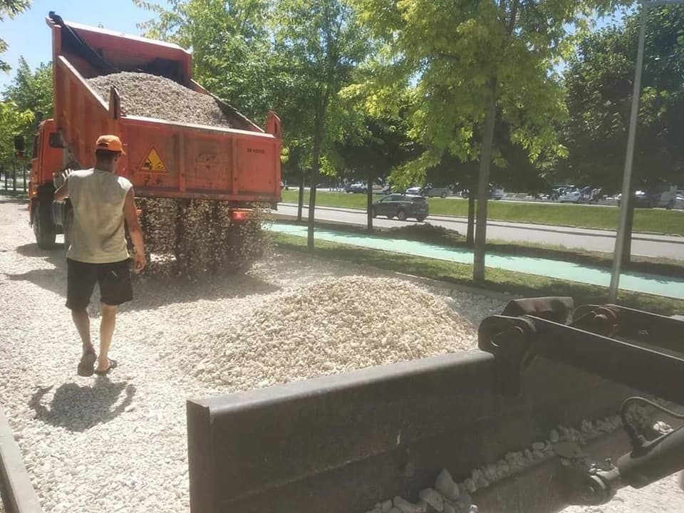 В столице продолжается обустройство аллеи на бульваре Мирча чел Бэтрын