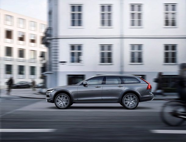 Volvo представила новый кроссовер