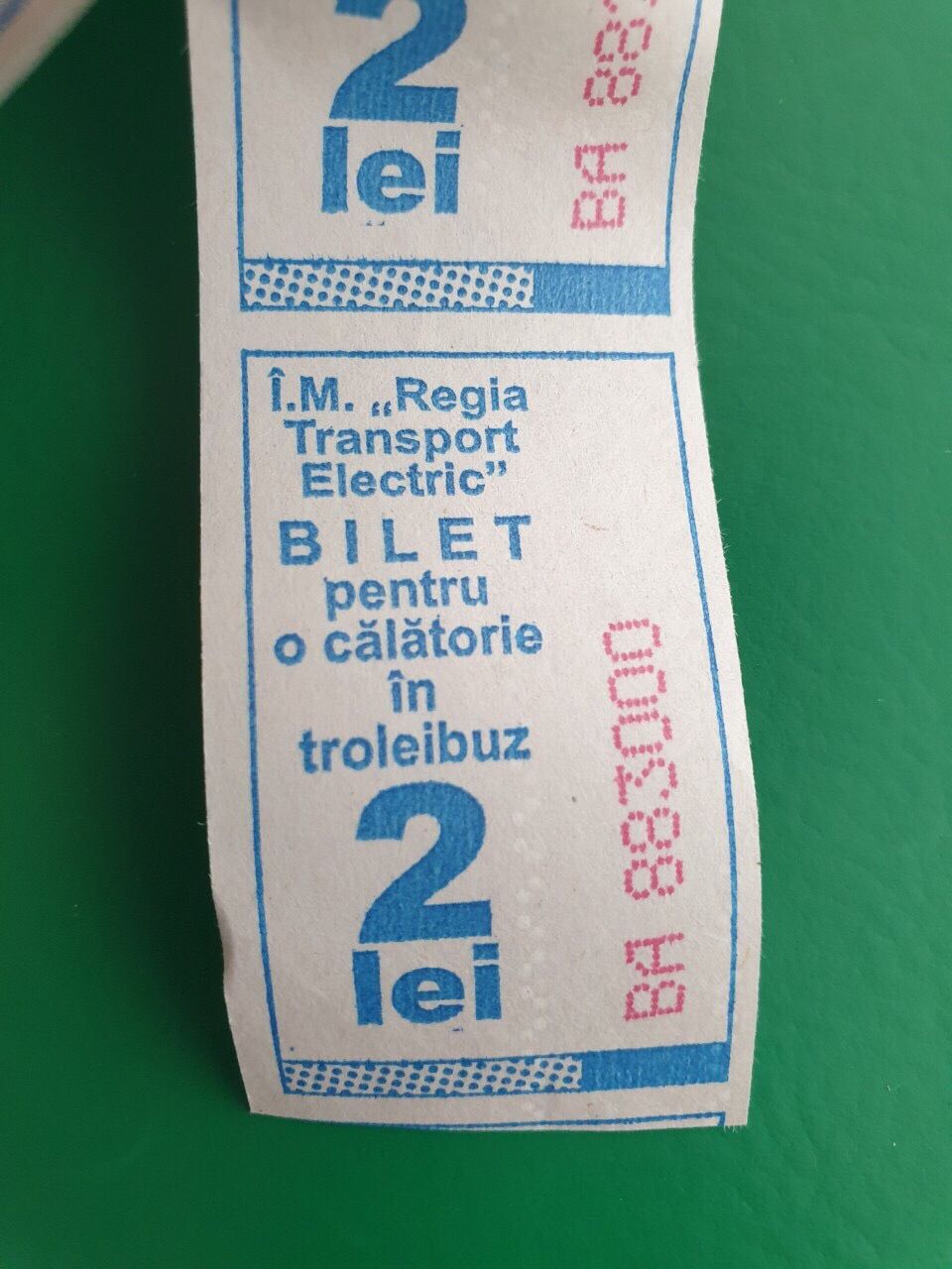 Билеты на самолет. Авиабилеты фото. Билеты на проезд в праге. Ржд билеты. Авиабилеты в руках.