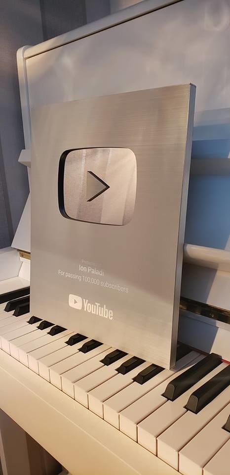Еще один молдаванин был награжден "Серебряной кнопкой" от YouTube