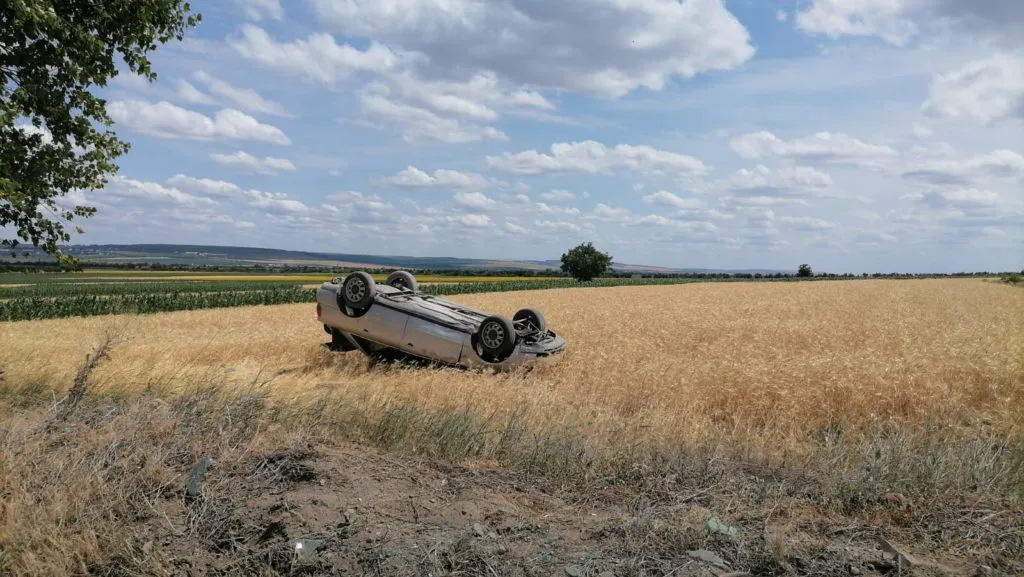 В результате ДТП во Флорештском районе перевернулся автомобиль