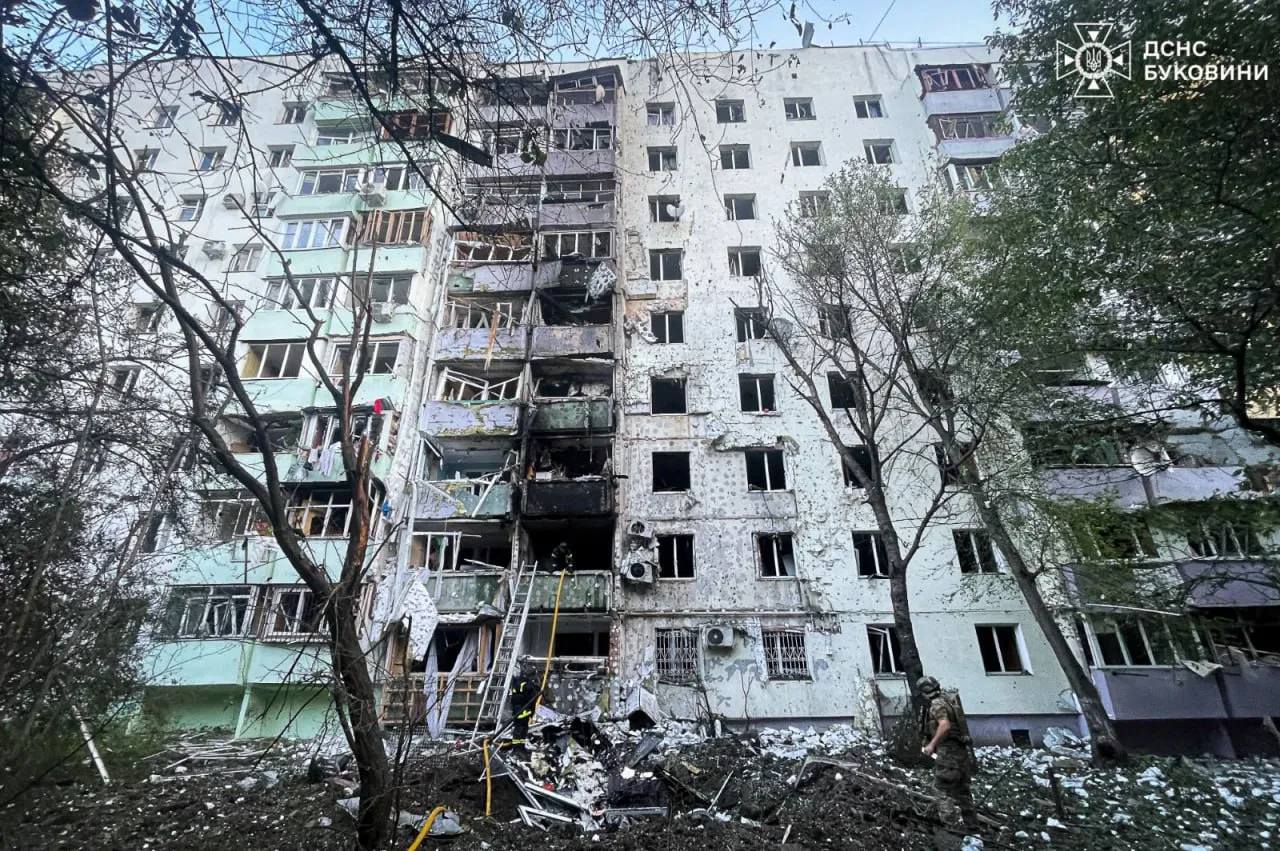 Зеленский об атаке: По Украине летели почти 600 дронов и десятки ракет