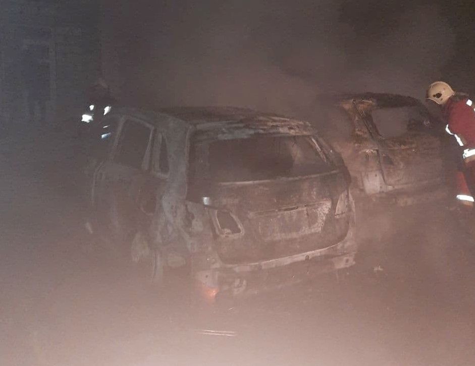У жителя Оргеевского района за ночь сгорели сразу два автомобиля