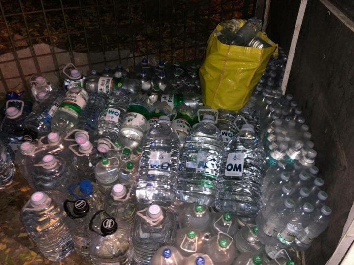 Взрыв на Рышкановке: спасатели продолжают работы, а люди до сих пор собирают помощь пострадавшим