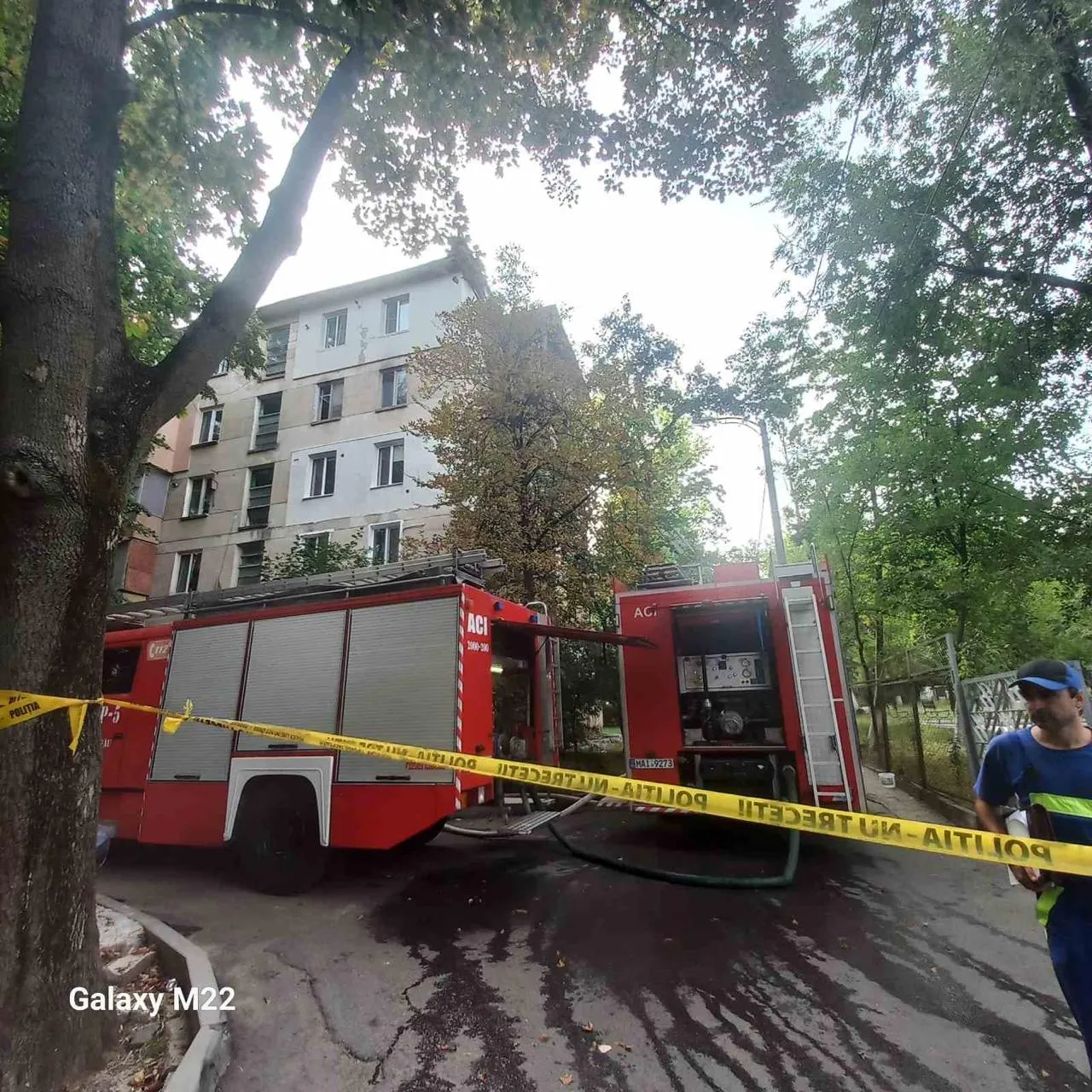 Incendiu grav într-un apartament din sectorul Râșcani: Doi bărbați au decedat