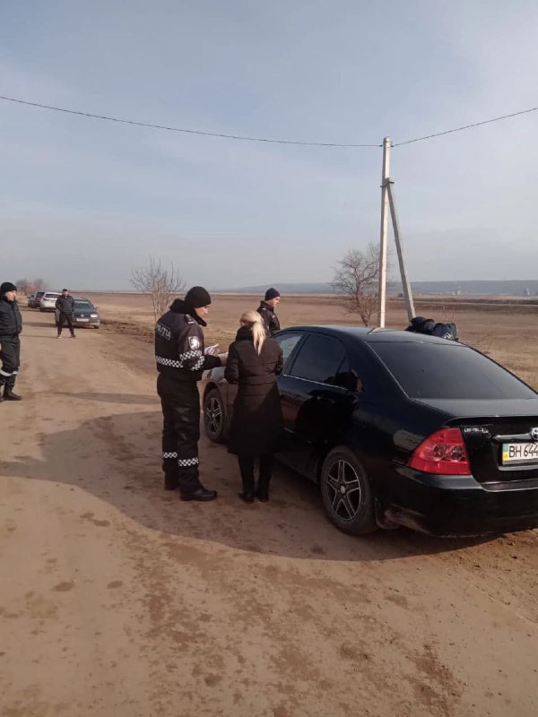 На погранпунктах будут работать четыре мобильных центра полиции