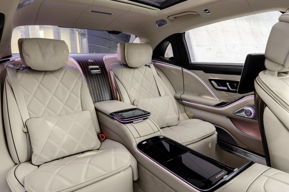 Mercedes показал Maybach S-Class нового поколения