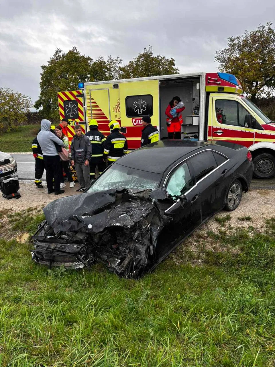 В Глодянах девушка на Mercedes вылетела на встречку, пострадали шесть человек