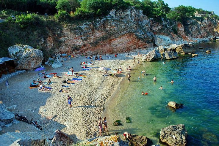 Plaje la Marea Neagră mai puțin cunoscute, dar foarte spectaculoase