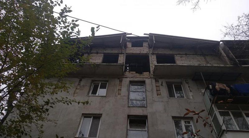 На Ботанике из-за недостроенной мансарды разрушается дом