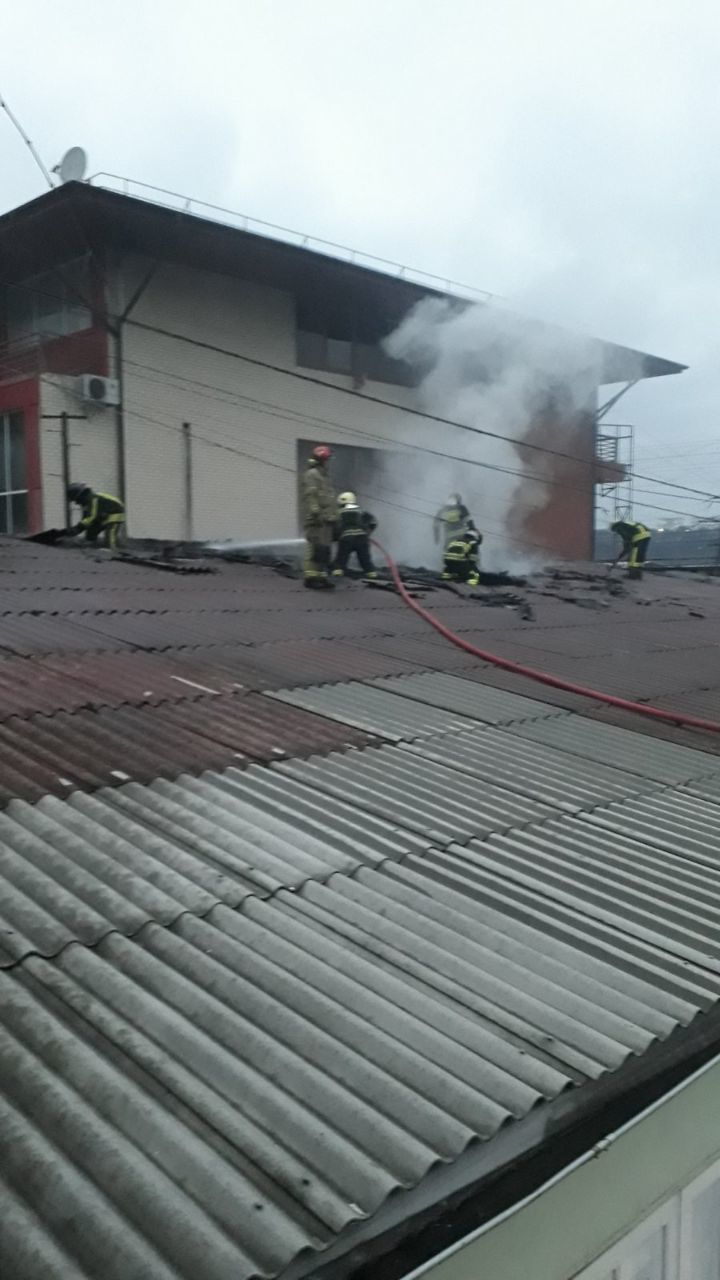В Кишиневе загорелся склад