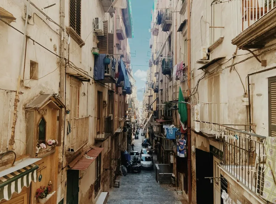 Napoli sărbătorește 2.500 de ani și se confruntă cu un boom turistic care schimbă orașul
